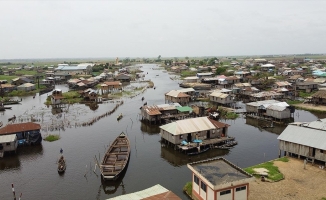 Afrika'da kölelikten kaçanların su üstünde kurduğu köy: Ganvie