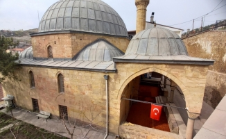 Beypazarı'nda tarihi camiler yıllara meydan okuyor