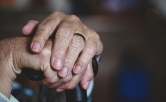 Dünya genelinde 10 milyon kişi Parkinson ile mücadele ediyor