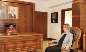 Nevşehir Valisi Becel, koltuğunu öğrenciye devretti