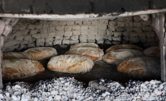 'Piynar' odunu geleneksel Kula ekmeğine lezzet katıyor