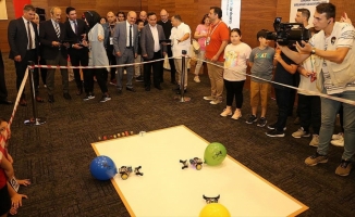 Robot Yarışları ve Bilim Şenliği, Teknopark Ankara'da başladı