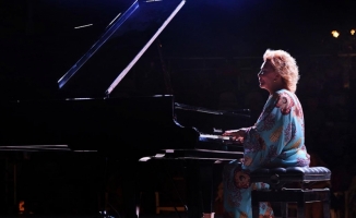 19. Uluslararası Gümüşlük Müzik Festivali'nde piyanist Gülsin Onay konser verdi