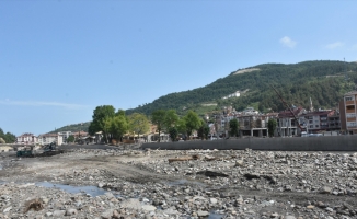 Bozkurt'ta selin izlerini silme çalışmaları devam ediyor