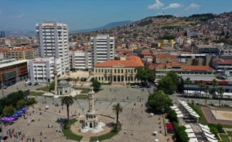 İzmir'in tarihi çarşısı Kemeraltı, restore edilen binalarıyla 'dünya mirası' olma yolunda