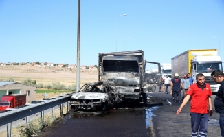 Kayseri'deki trafik kazasında ölen 2 kişinin kimlikleri tespit edildi