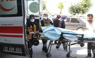 Konya'da bıçakla yaralanan iş yeri sahibi hastaneye kaldırıldı