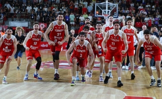 A Milli Basketbol Takımı, Avrupa Şampiyonası'nda parkeye çıkıyor