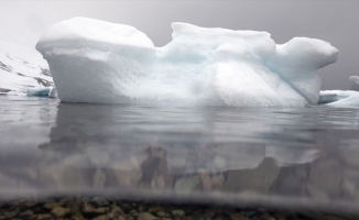 Antarktika'da buz sahanlığı beklenilenden daha kısa sürede eriyor olabilir