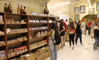 Farklı illerden Nevşehir'e gelen gençler müzeleri gezdi