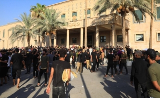Irak güçleri, Sadr yanlılarını Hükümet Sarayı'ndan çıkardı