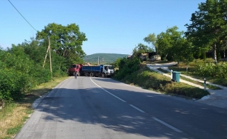 Kosova hükümeti, Sırp bölgesindeki barikatların kaldırılmasında ısrarcı