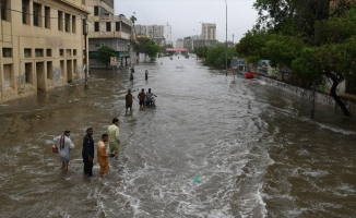 Pakistan'da şiddetli yağışlar sonucu 15 kişi hayatını kaybetti