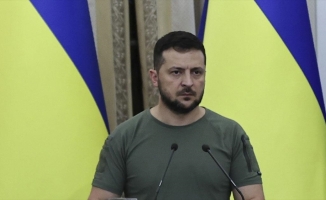 Zelenskiy, barış görüşmeleri için Rusya'nın Ukrayna topraklarından çekilmesi gerektiğini söyledi