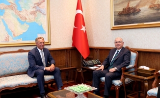 Milli Savunma Bakanı Güler, ABD'nin Ankara Büyükelçisi Flake'i kabul etti