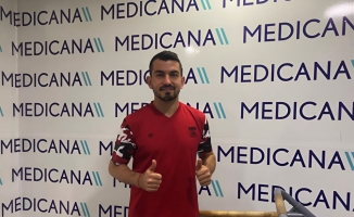Sivasspor'un yeni transferi Emrah Başsan sağlık kontrolünden geçti