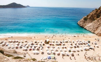 Türkiye'nin turizm geliri yılın ikinci çeyreğinde yıllık bazda yüzde 23,1 arttı