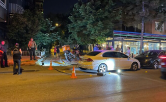 Ankara'da silahlı kavgada 2 kişiyi yaralayan zanlılar otomobille kaçarken 2 yayaya çarptı