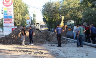 Çankırı'da altyapı çalışmaları sırasında toprak altında kalan 2 işçi kurtarıldı