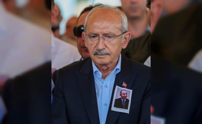 Kılıçdaroğlu, CHP Etimesgut İlçe Kongresinde vefat eden Özdemir'in cenazesine katıldı