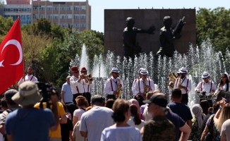 Kızılay'da 30 Ağustos Zafer Bayramı dolayısıyla bando konseri