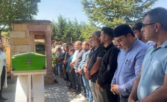 Nevşehir'de trafik kazasında ölen 2 kişinin cenazesi toprağa verildi