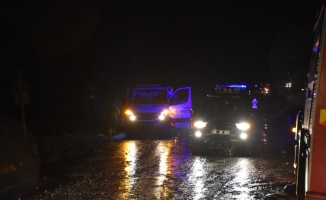 Aksaray'da selde mahsur kalan 13 kişi kurtarıldı