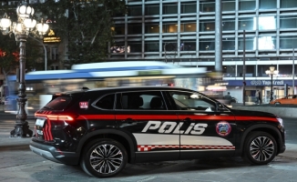Ankara'da Yunuslar yerli otomobil Togg'la devriye görevine başladı