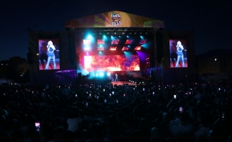 Edis, Ceza ve Güneş, Fanta Fest'in Kayseri durağında sahneye çıktı