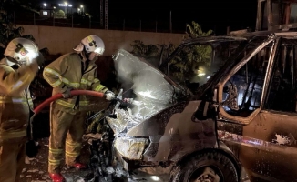 Kırıkkale'de seyir halindeki araçta çıkan yangın hasara neden oldu