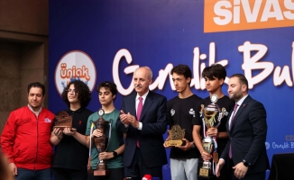 TBMM Başkanı Kurtulmuş, Sivas'ta Gençlik Buluşması Programı'nda konuştu: