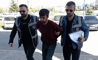 GÜNCELLEME - Karaman'da bıçakla öldürülen kişinin üvey oğlu tutuklandı
