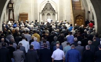 İç Anadolu'da camilerde Filistin'deki saldırılarda hayatını kaybedenler için cenaze namazı kılındı