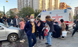 Konya'da otomobil ile motosikletin çarpıştığı kazada 3 kişi yaralandı