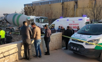 Ankara'da yan yatan beton pompasının kolunun çarptığı işçi öldü