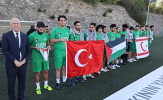 KKTC Meclisi Futbol Takımı ile Filistin Karması arasında dostluk maçı