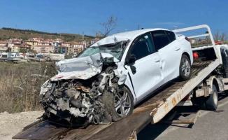 Ankara’da feci kaza! Otomobil kamyona arkadan çarptı: 1 ölü