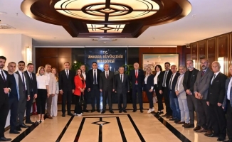 Kırşehirliler Vakfı, Ankara Büyükşehir Belediye Başkanı Mansur Yavaş'ı Ziyaret Etti