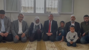 Mil Diyanet Sen Genel Başkanı Gül İsrail askerleri tarafından şehit edilen Hasan Saklanan'ın ailesini ziyaret etti